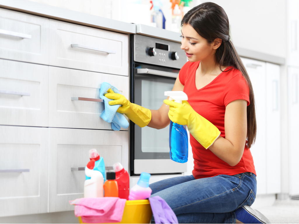 How to Clean Appliances, Furniture and Floors in Your Home